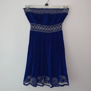 Blue strapless dress